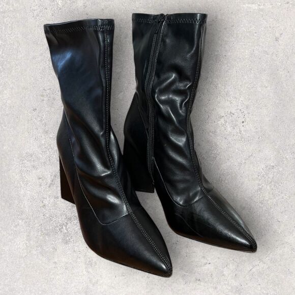 Forever 21 Women's Size 11 Black Stretch Faux Leather Ankle Boots Side Zip - Picture 1 of 8